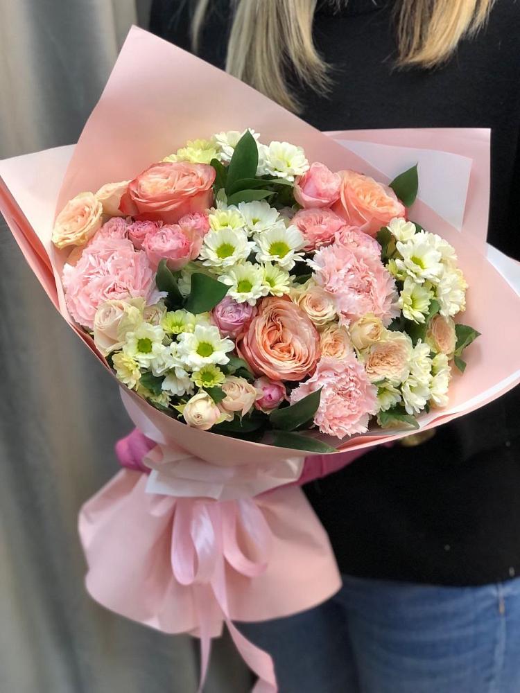 Букет цветов из: Гвоздики, Розы и Хризантемы в Аксубаево