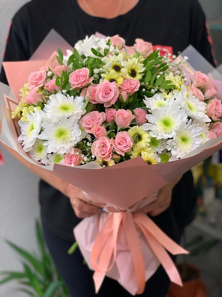 Букет цветов из: Розы и Хризантемы в Аксубаево