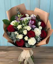 Букет цветов из:  Розы и Альстромерии в Аксубаево