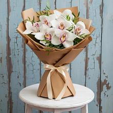 Букет цветов из:  Орхидеи и Розы #REPLACE_PRED# Аксубаево