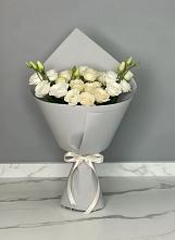 Букет цветов из:  Розы и Лизиантусы в Аксубаево